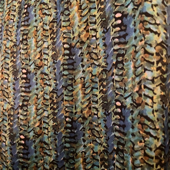 Colorful patterned tank top shell - Picture 4 of 4